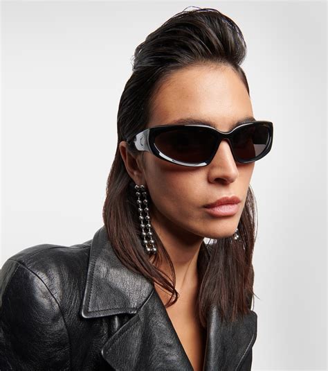 balenciaga swift oval sunglasses in black|More.